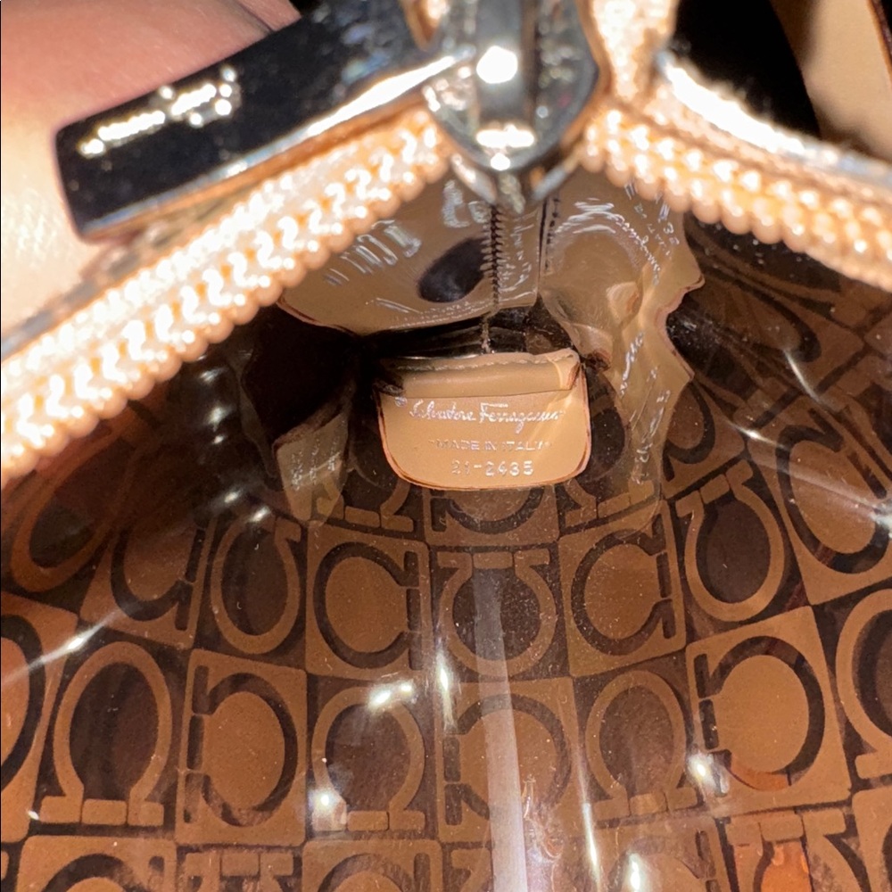 Salvatore Ferragamo Gancini transparent Pochette bag. AUTHENTIC 🤎⚡️flash sale! - Picture 10 of 11